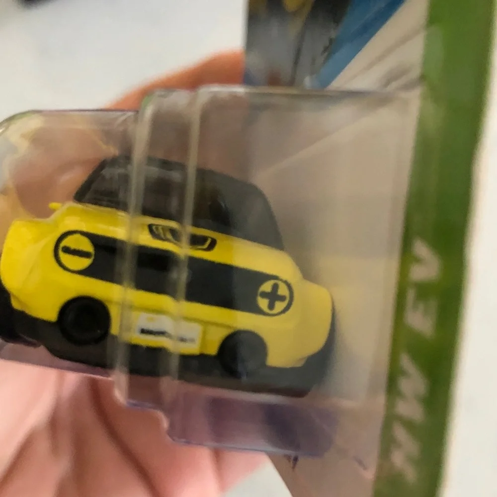 Mattel Hot Wheels Custom Honda e - Bright Yellow